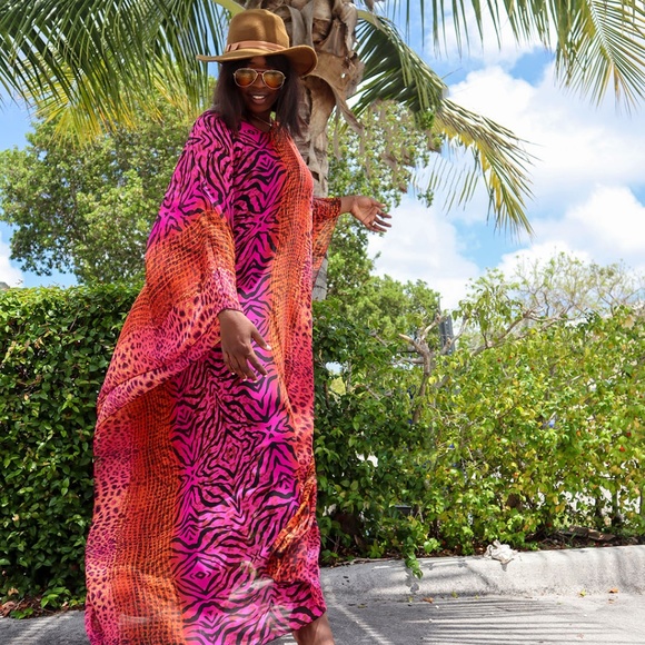 Pink Madness Kaftan - Picture 2 of 2